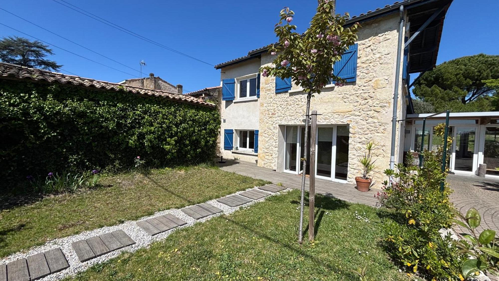 Maison De Charme Avec Jardin Et Terrasse Camblanes-et-Meynac Экстерьер фото